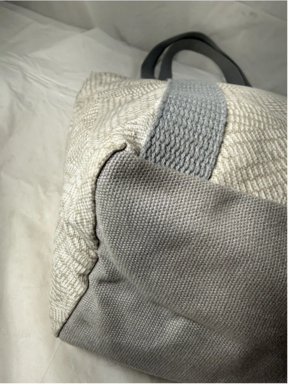 Thirty One bag Canvas Tote small grey cream new small zip top new
